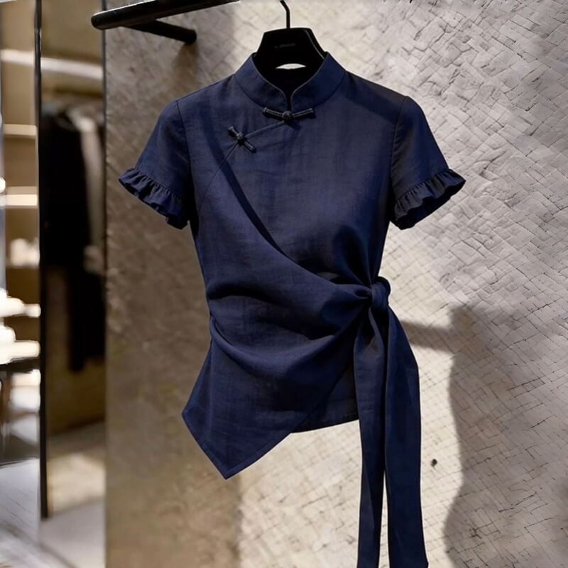 Elegant Chinese-Style Stand-Up Collar, Single-Button, Zen-Inspired, Ruffled Edge, Tie-Waist, Slimming Blouse, 2026 Summer New Model Elegant Chinese-Style Stand-Up Collar, Single-Button, Zen-Inspired, Ruffled Edge, Tie-Waist, Slimming Blouse, 2026 Summer New Model