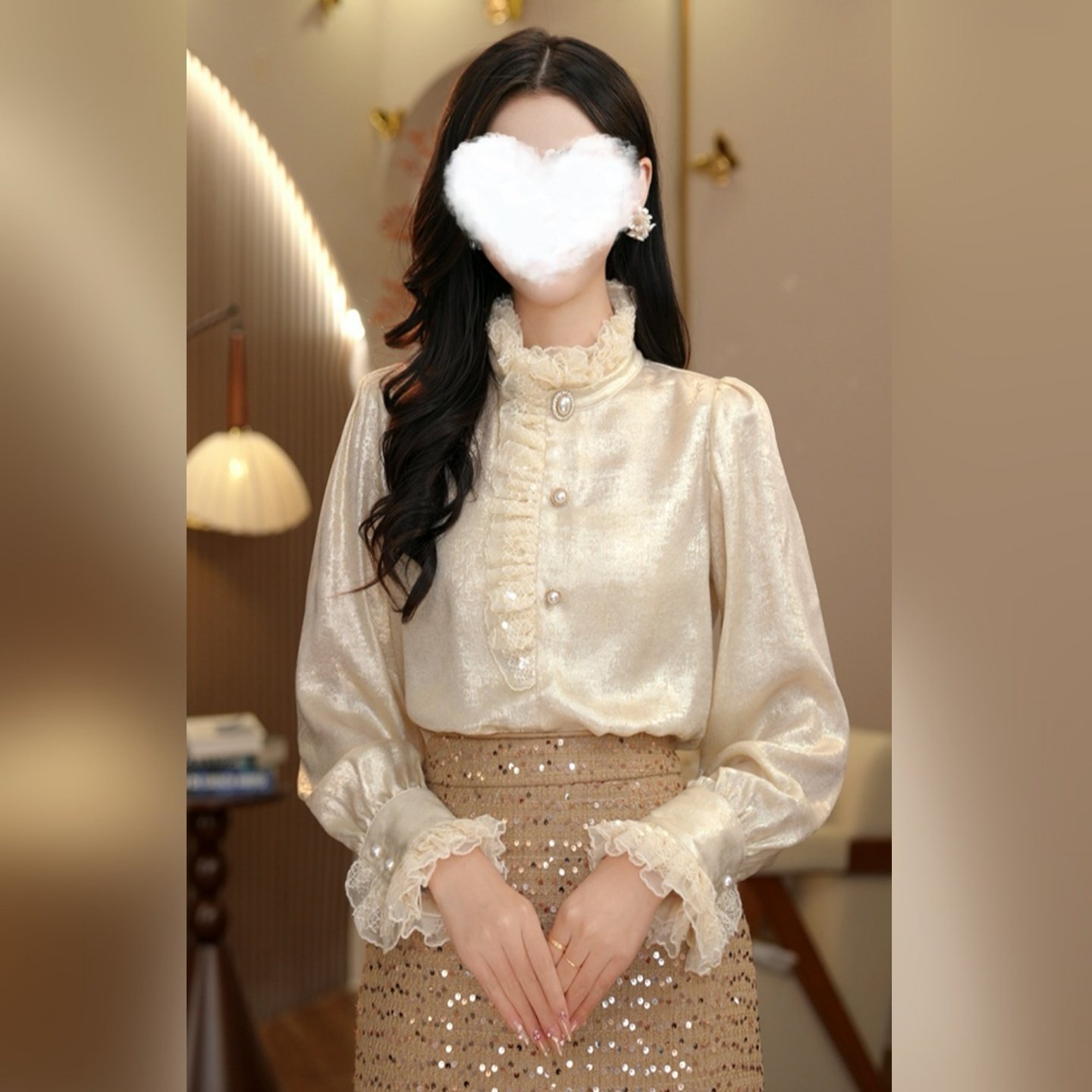 Легкий аромат во французском стиле, легкий роскошный дизайн, рубашка с длинными рукавами, новый осенне-зимний топ из кружева и бархата для тяжелой промышленности 2025 года.