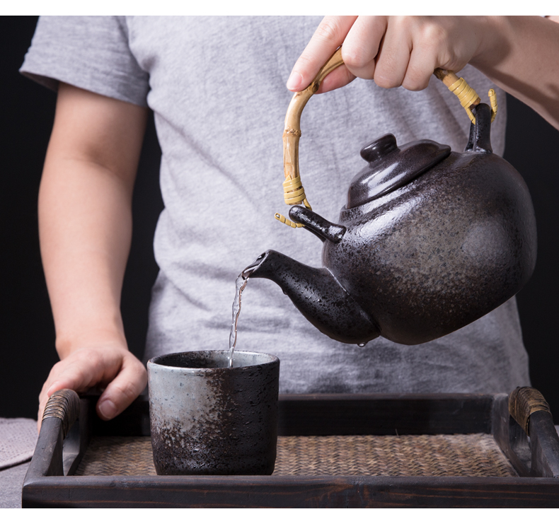 Ceramic pot of cold water to cool the kettle KaiShuiHu glass cup restaurants ltd. tea cups of tea kettle