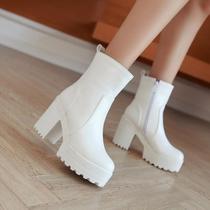 春秋冬季靴子女靴跟高粗跟短筒靴单靴防水台欧美中筒漆皮圆头白色