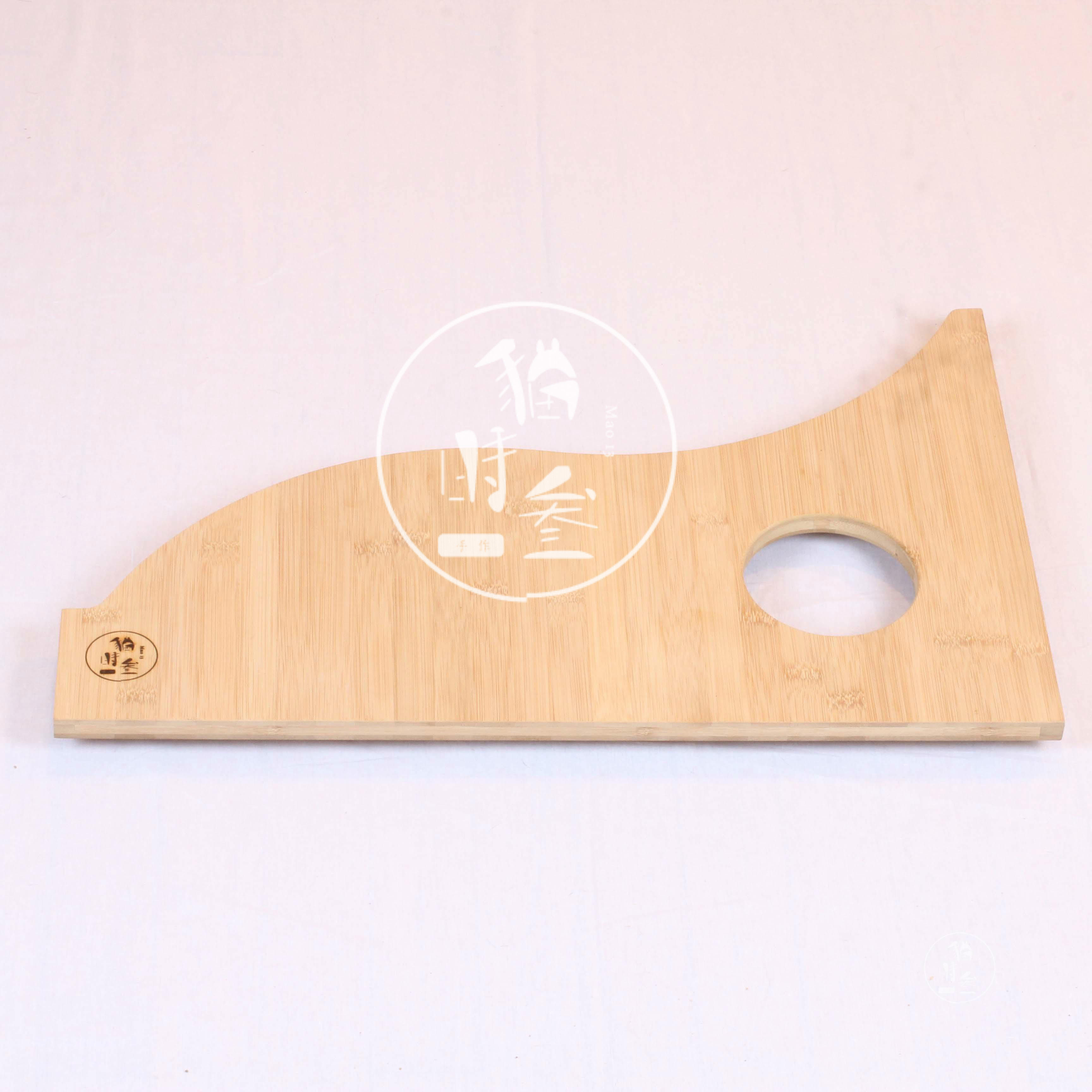 Cat time three accumulation of wooden houses for the special large flat