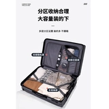 Вместительный и большой прочный универсальный чемодан