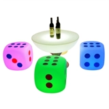 Светодиодный красочный световый стул на открытом воздухе.