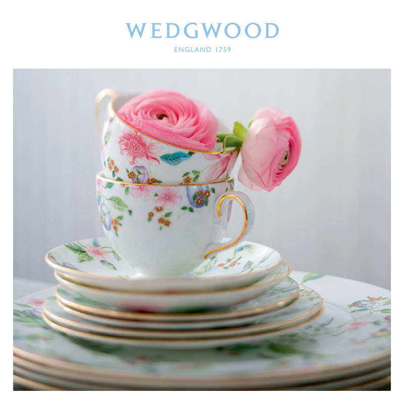 WEDGWOOD waterford WEDGWOOD sweet name plum two group of ipads China coffee cups and saucers and teacup saucer European box set