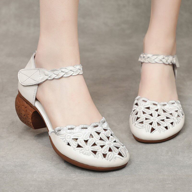 Mother's sandals women's summer 2022 new leather soft bottom middle-aged and elderly hollow retro Baotou middle-heeled hole shoes