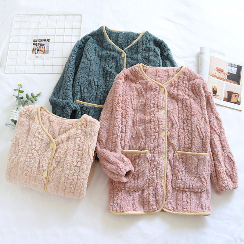 Autumn and winter pajamas women's single-piece top flannel thickened plus velvet warm cardigan loose coral velvet long-sleeved home clothes