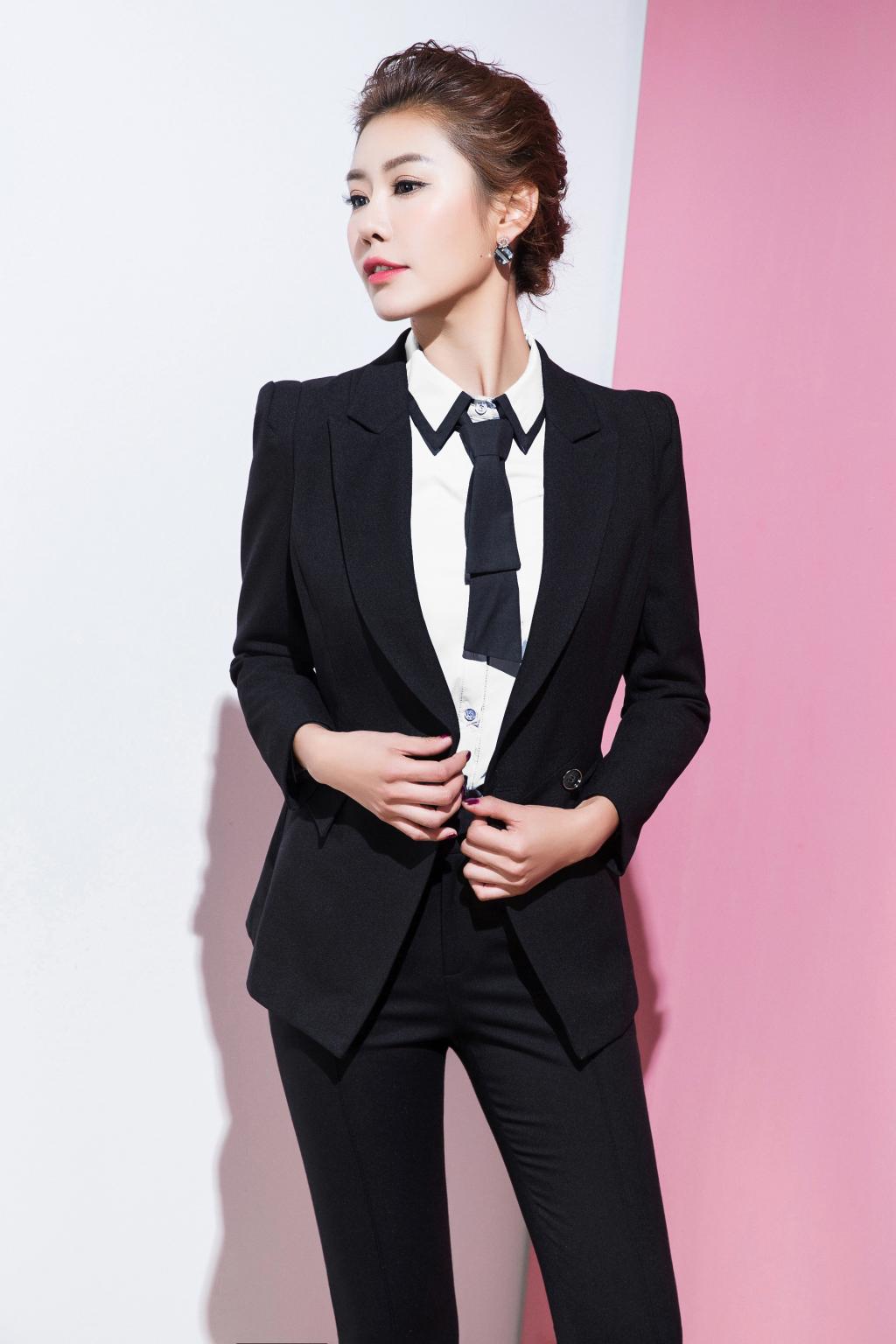 Tailleur femme - Ref 3244978 Image 10