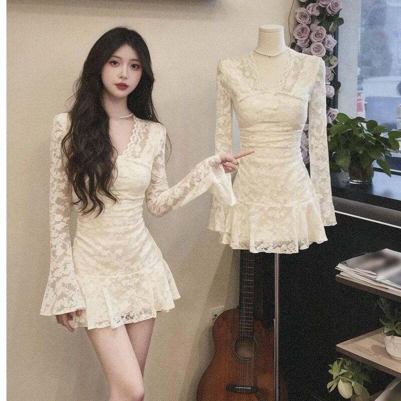 150kg Plus-Size Sexy V-Neck Lace Long-Sleeve Dress for Women, Slim-Fitting, Flattering, High-End Short Dress for Curvy Women 150kg Plus-Size Sexy V-Neck Lace Long-Sleeve Dress for Women, Slim-Fitting, Flattering, High-End Short Dress for Curvy Women