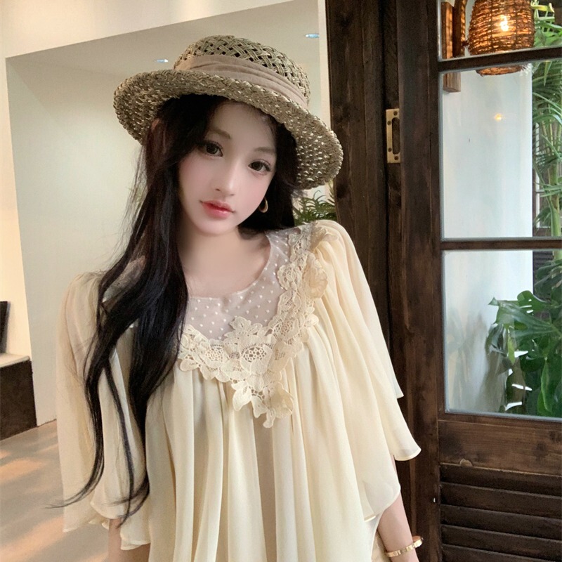 Plus Size Women's Clothing, Slightly Chubby Mm, French V-Neck, Three-Dimensional Lace Patchwork Shirt, Summer Sun Protection Blouse, Ruffled Top
