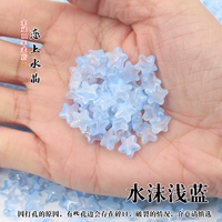 Светло -голубая вода пена и светло -голубые 20 штук