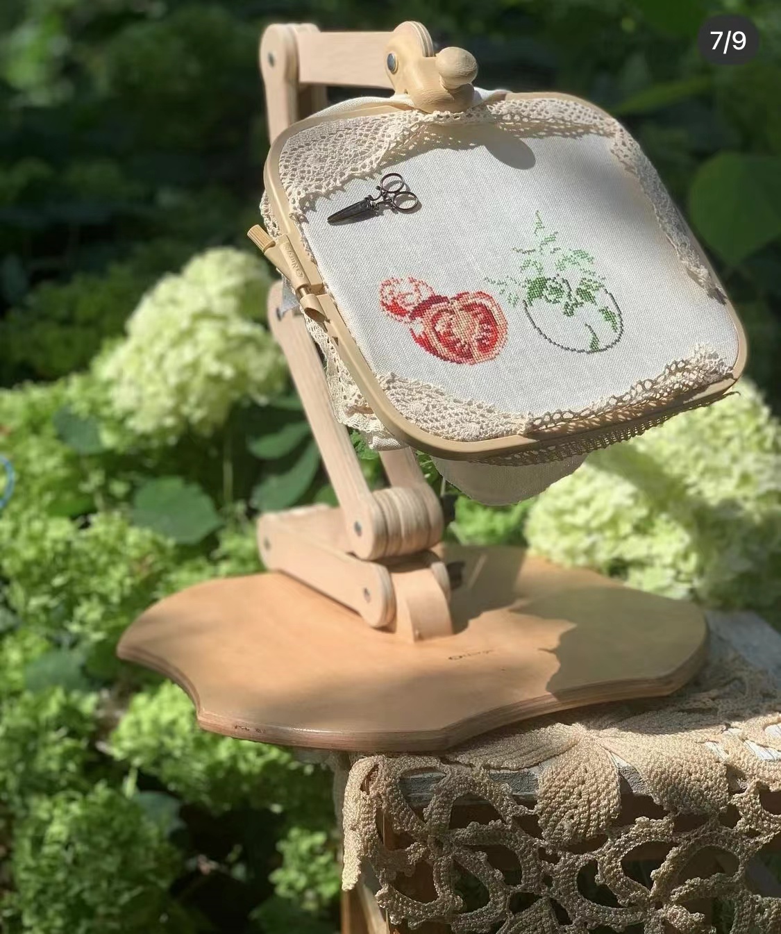 トルコから輸入されたNurge刺繍枠デスクトップ/フロアスタンド木製調節可能クロスステッチヨーロッパ刺繍枠