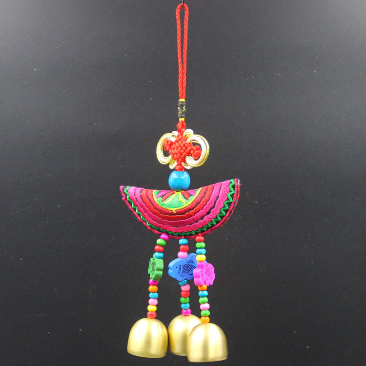 Fall leaves and resuscitation ethnic wind embroidery embroidered wind bells decoration hanging decoration gifts windbell decorations bedroom hanging decorations