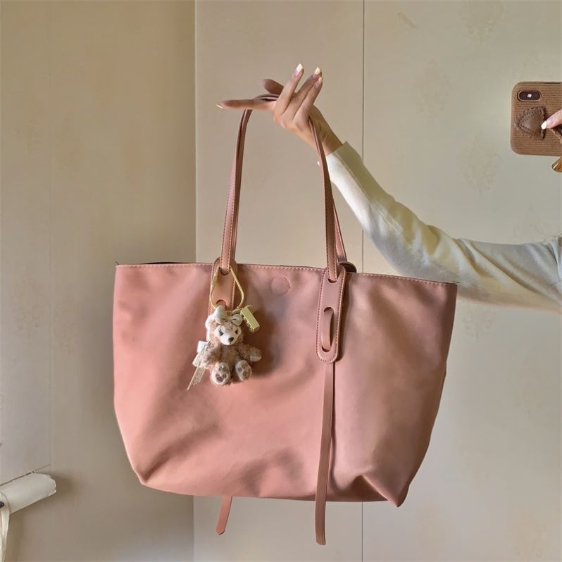 Out of the hand bag mother and baby Baomao bag Fashion baby supplies Baomao multi-functional bag to take the child out of the door