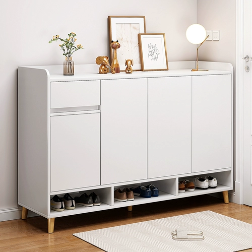 Шкаф для обуви дома дверь вход в шкаф