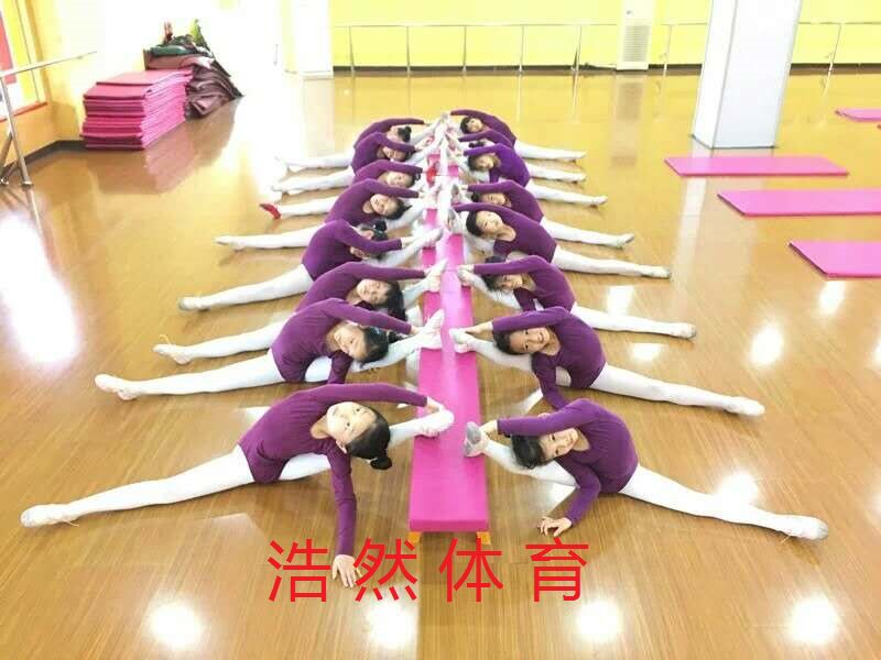 Dance practice, dance, leg press, stretch, balance, leg consumption, children, adults, 1 meter, 2 meters, 3 meters, gymnastics stool, solid wood
