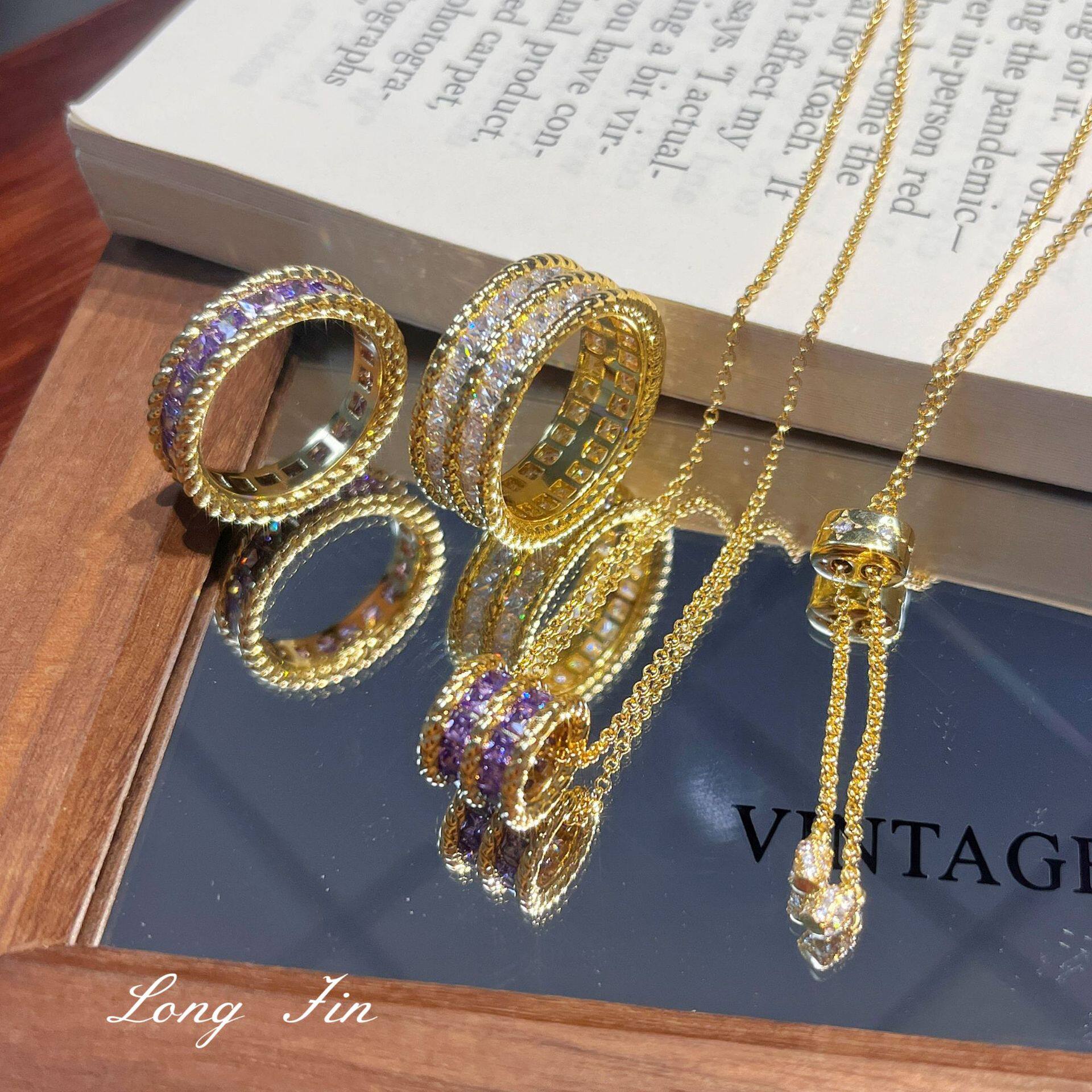 Retro twist full zirconium sparkling square diamond necklace ring high-end light luxury niche versatile simple clavicle chain ring trend