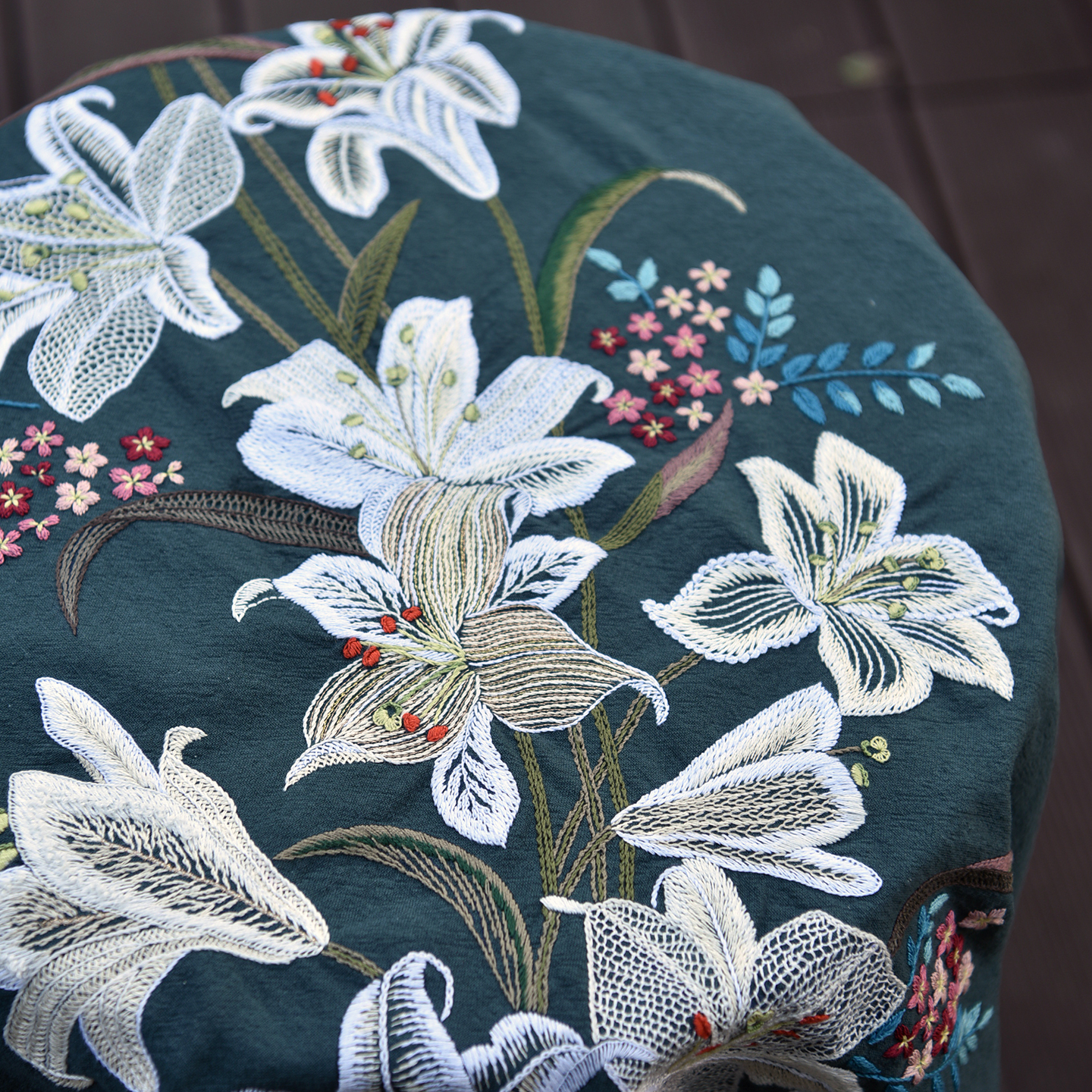 ユリの巨大なヨーロッパの刺繍材料パッケージ手作りDIYクリエイティブファブリックホームデコレーション絵画自家製刺繍キット