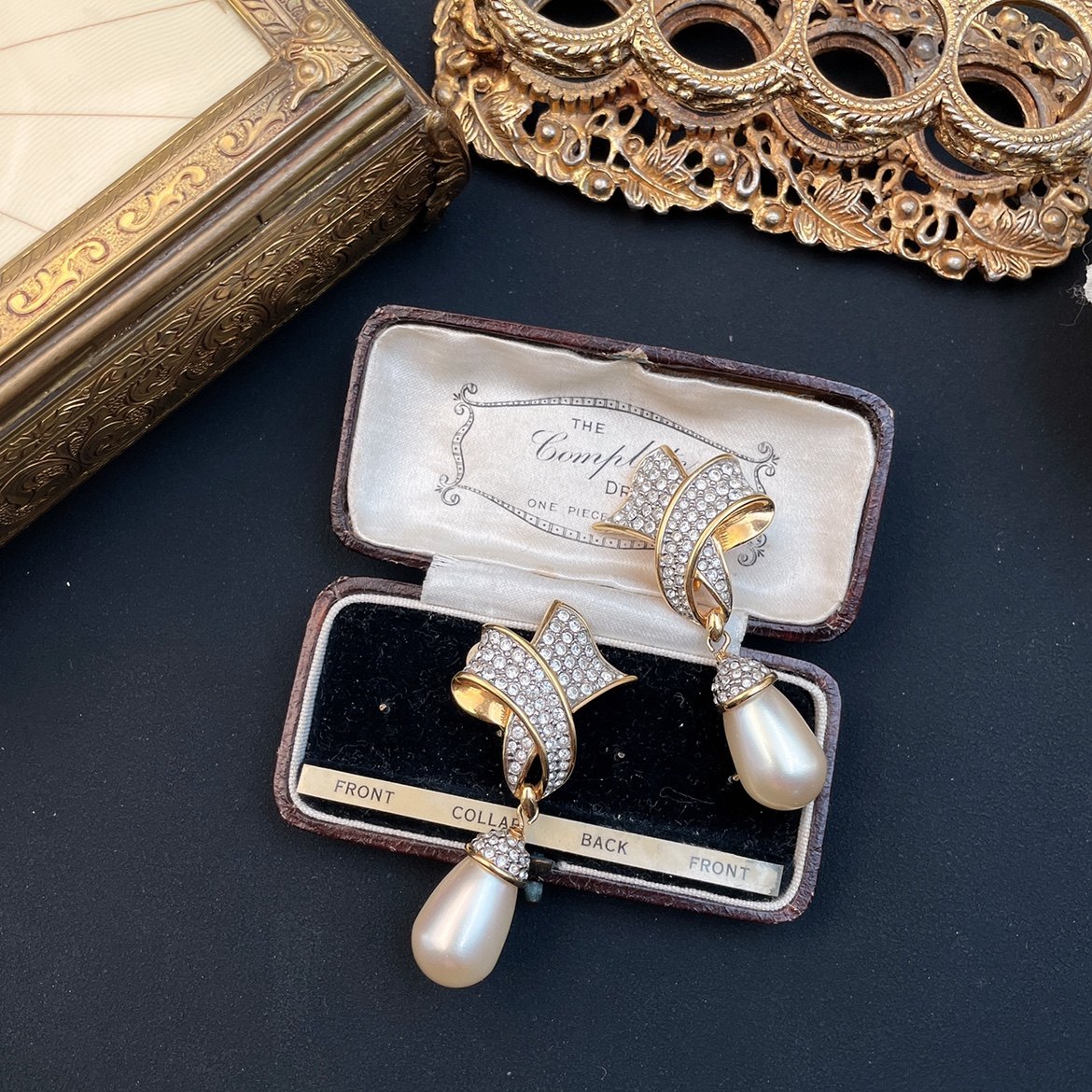 Overseas Antique Great Brands Vintage Schwaro Lavish Palace Elegant 100 Lapped Imitation Pearl Ear Clip