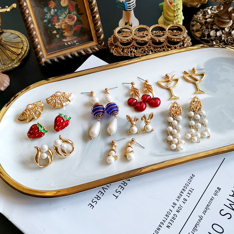 Vintage Overseas Customized Antique Modern Reformed Backlay Enamel Plated Gold-Prevented Allergic Ear Clip Needle