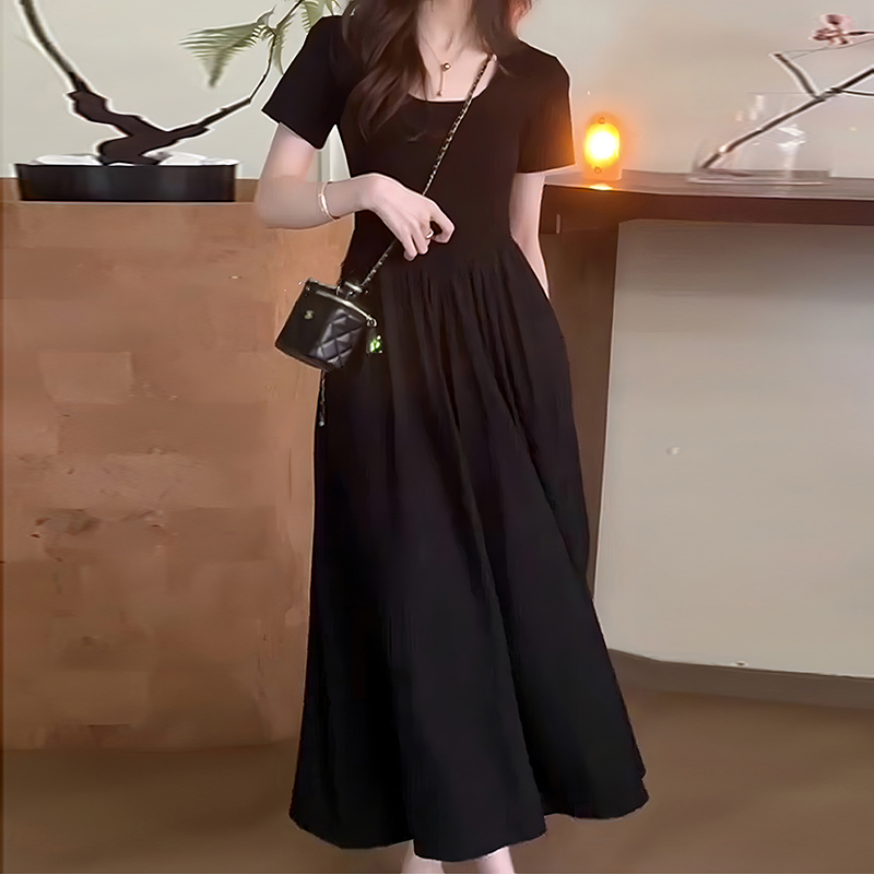 Black Short-Sleeved Dress for Women, Summer 2026, New Spring and Autumn French Style Tea Break Waist-Cinching Long-Sleeved Little Black Dress, Long Dress