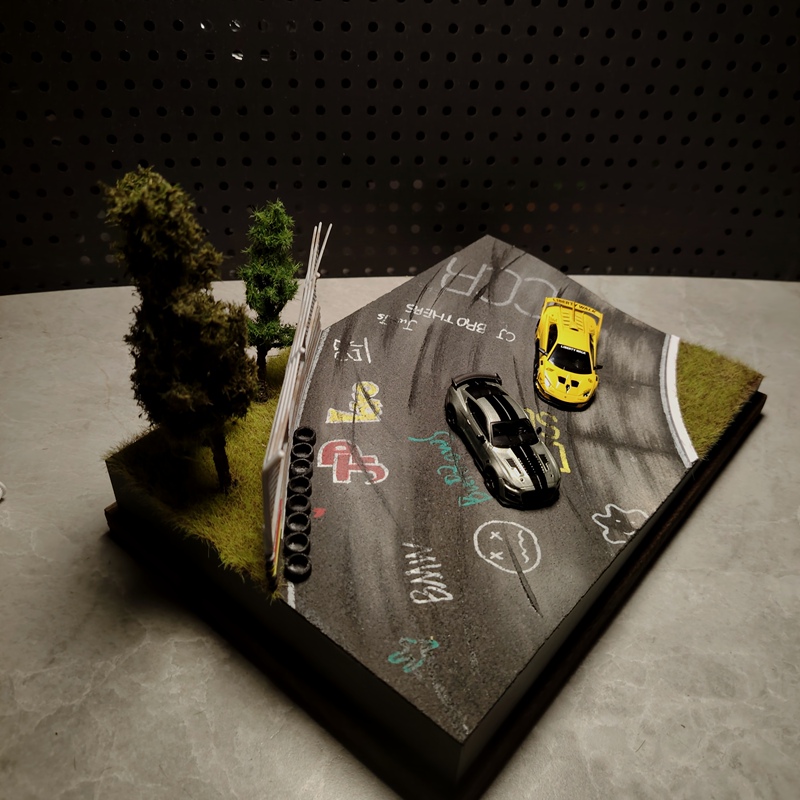 Uncle Z's Original 1/64 New York North Carousel Track Gt3 Gt4 Racing Car with 3D Tilt Effect Graffiti Base Uncle Z's Original 1/64 New York North Carousel Track Gt3 Gt4 Racing Car with 3D Tilt Effect Graffiti Base