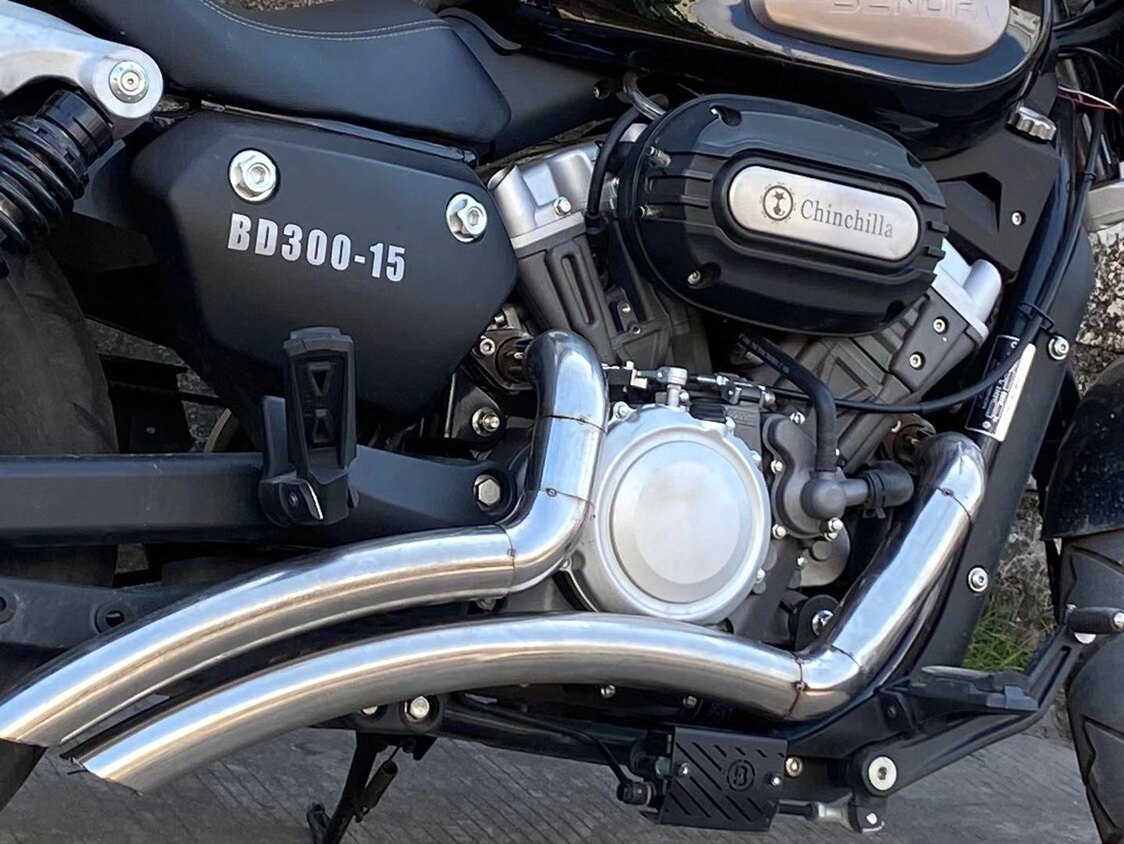 Gold gira BD300 modified hareVH exhaust two out of stainless steel pitched exhaust straight row removable and silenced