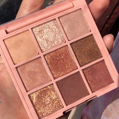 Li Jiaqi recommends milk tea color nine-color eye shadow flash powder pearlescent waterproof unicorn portable eye shadow tray ins super hot