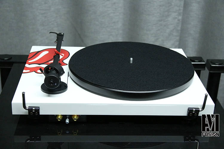 Máy ghi âm Pro-Ject Essential III Cán đá 3 lõi