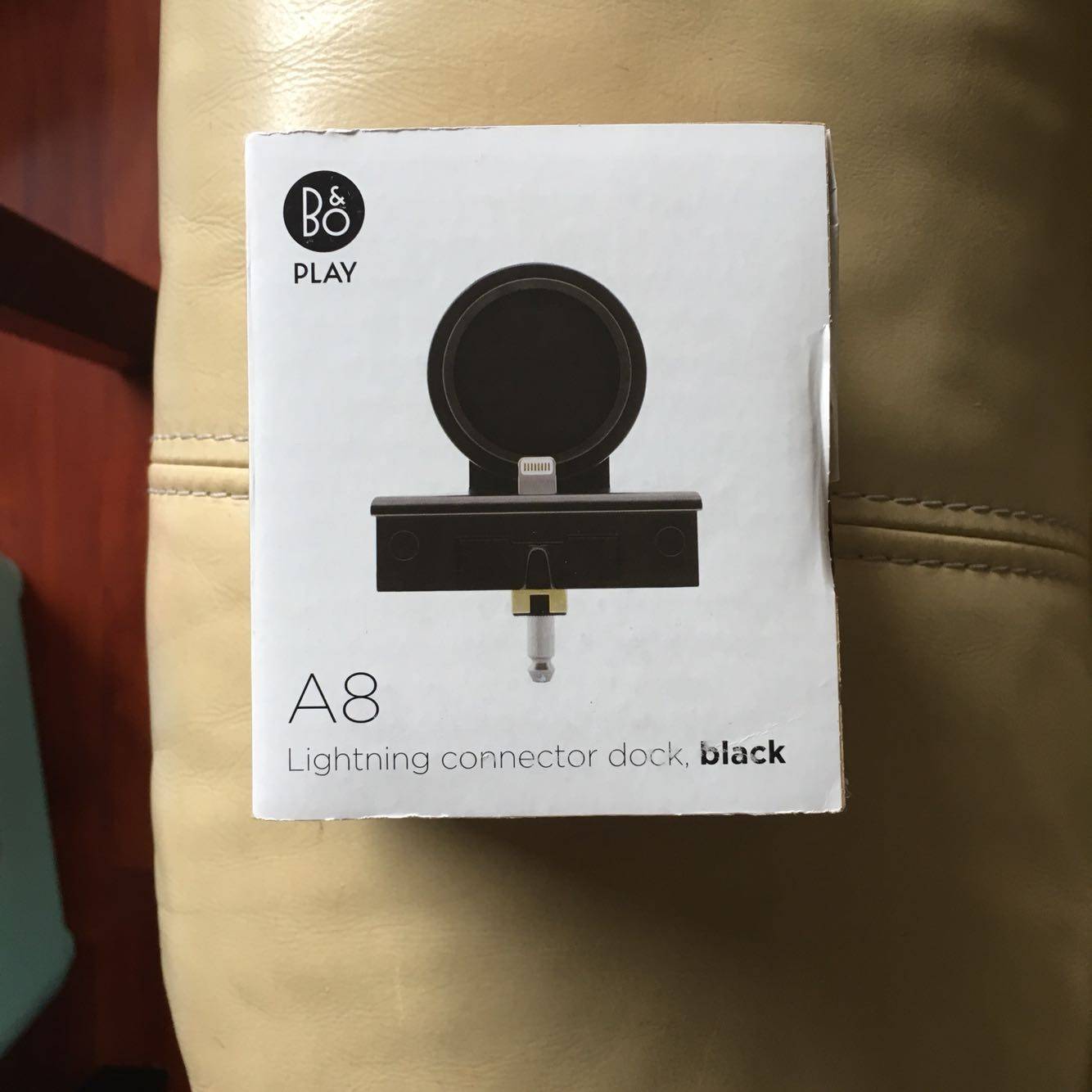Beoplay A8 Base Speaker Sound Apple Lightning Outlet socket B&O