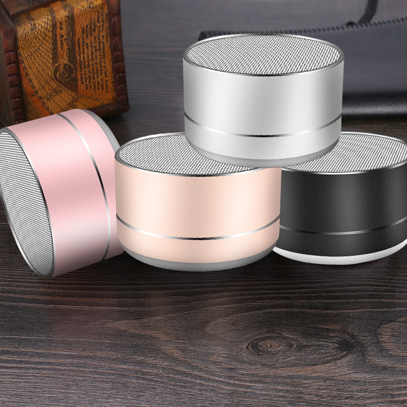 Music listening to Lampoon ten thousand Wireless Bluetooth speaker Card plug-in U disc bass small steel gunner mobile phone Mini computer Sound