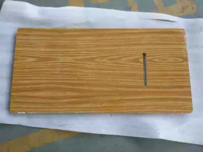 Old-fashioned sewing machine edge wrapping machine table