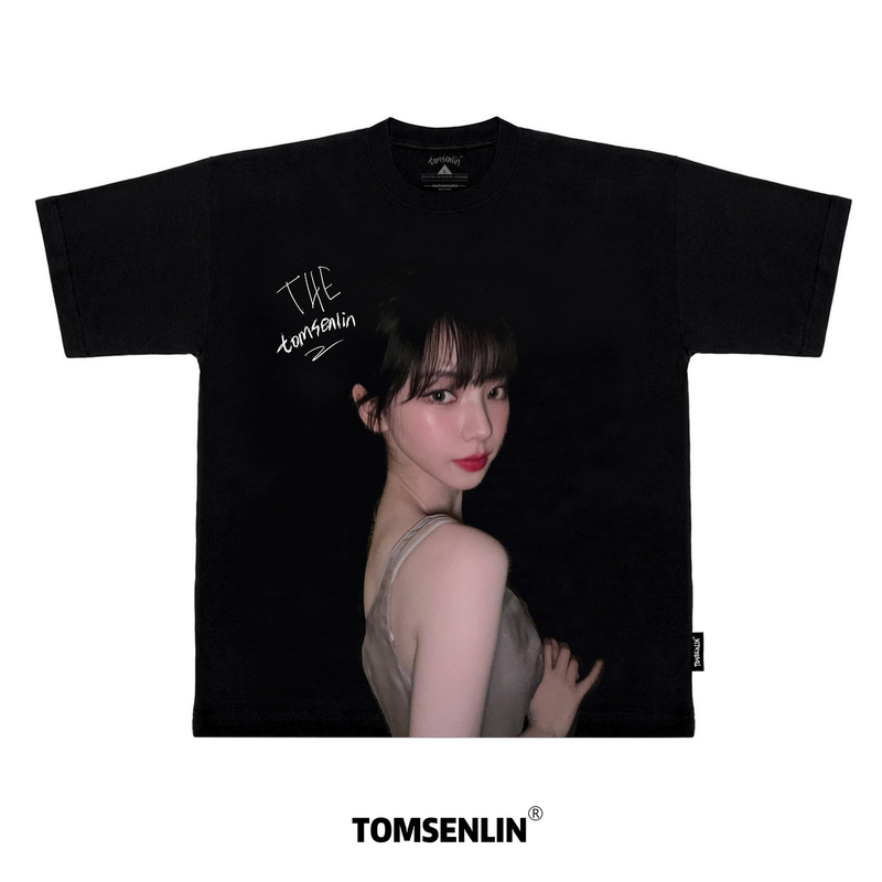 Tomsenlin Original Li Zhimin Karina Character Off-Shoulder Portrait Kang Li Printed Short Sleeves Tomsenlin Original Li Zhimin Karina Character Off-Shoulder Portrait Kang Li Printed Short Sleeves