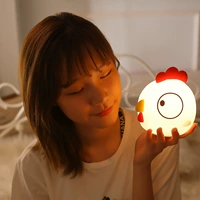 Симпатичная модель куриных лапок