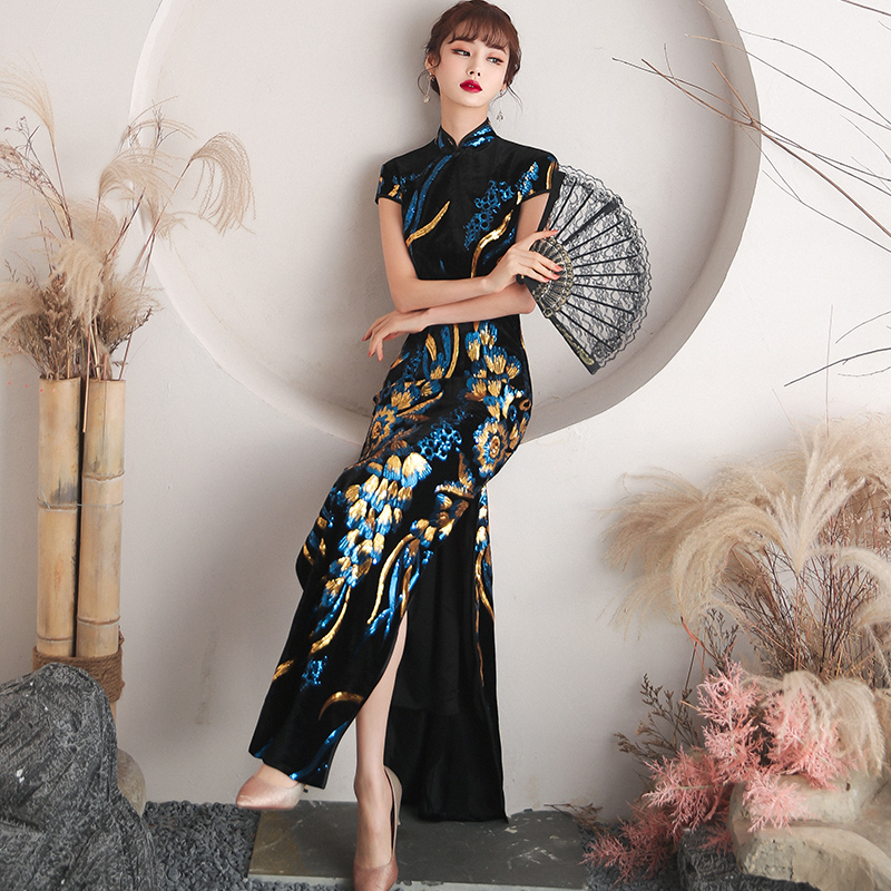 Long lightweight advanced cheongsam, retro elite dress, 2024 years, light style, high-quality style, bright catchy style Long lightweight advanced cheongsam, retro elite dress, 2024 years, light style, high-quality style, bright catchy style
