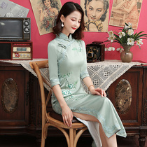 Long cheongsam autumn and winter 2021 new young girl retro embroidered long sleeve modified dress