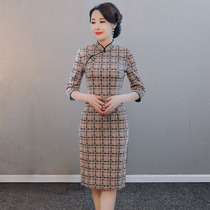 Plaid cheongsam 2021 new young women retro mid-sleeve thick cheongsam improved version dress long