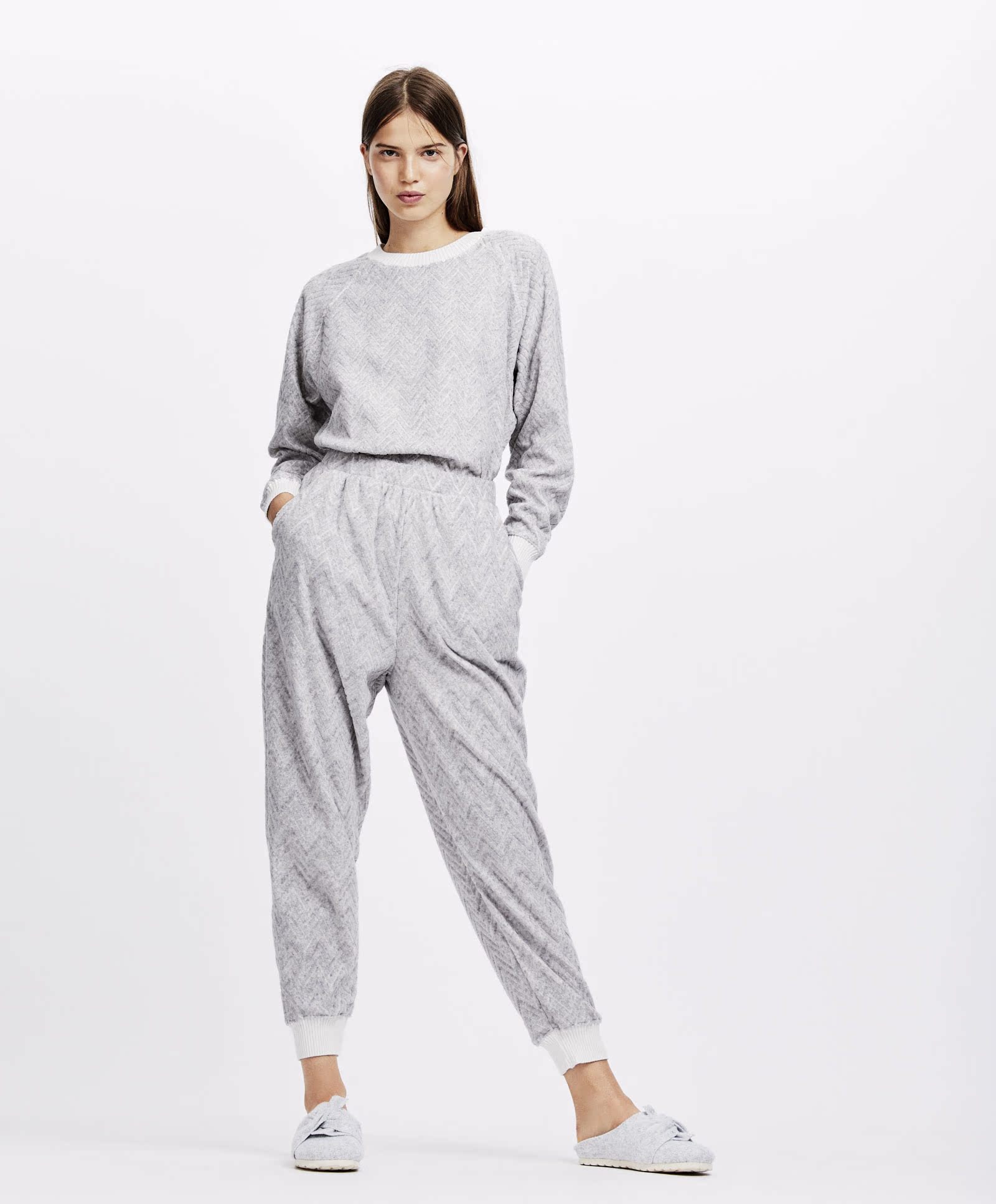 Oysho giảm giá mùa thu và mùa đông Quần nhà thoải mái giữa nhà pyjama quần nhung nữ san hô 30333877812 quần lửng nữ