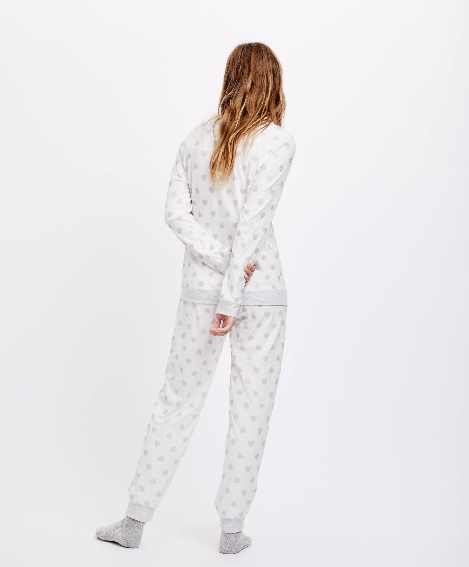 Oysho mùa thu và mùa đông giảm giá long lanh in hình trái tim áo thun nhà 30238956712 áo phong cotton nam