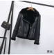 Nhà máy sản xuất lông thú trực tiếp một quần áo bằng da PU 2018 mùa đông Châu Âu và Mỹ Phụ nữ áo khoác da ấm áp áo khoác xe máy