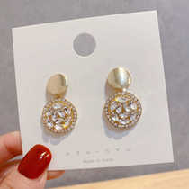S925 silver pin 2020 Korean temperament 100 hitch new tide round ear nail advanced feeling retro short earrings woman