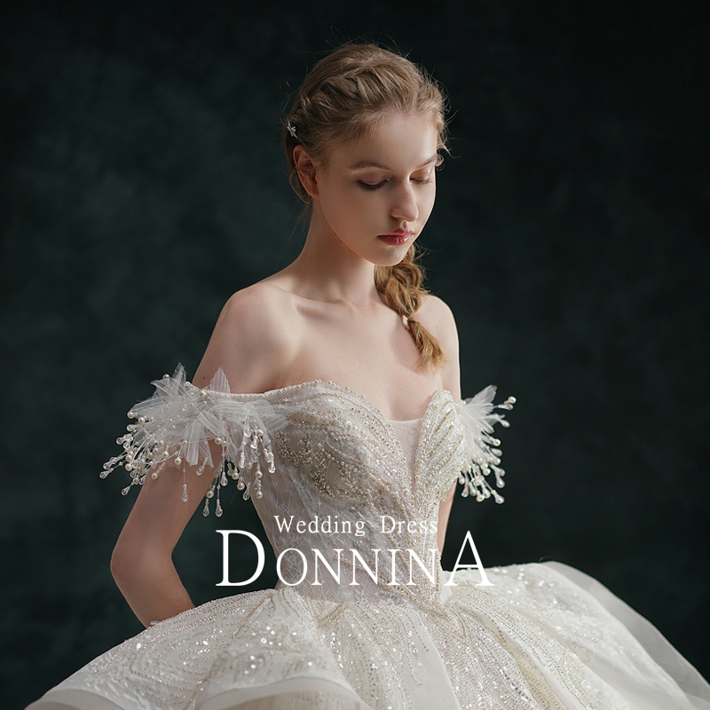 Lace wedding dress for princess, open shoulders Lace wedding dress for princess, open shoulders