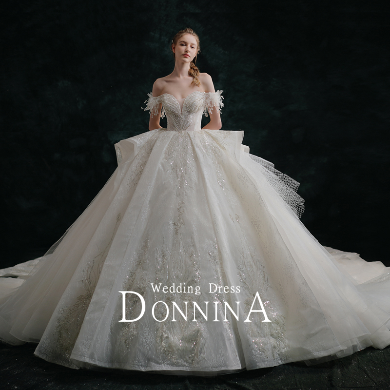 Lace wedding dress for princess, open shoulders Lace wedding dress for princess, open shoulders