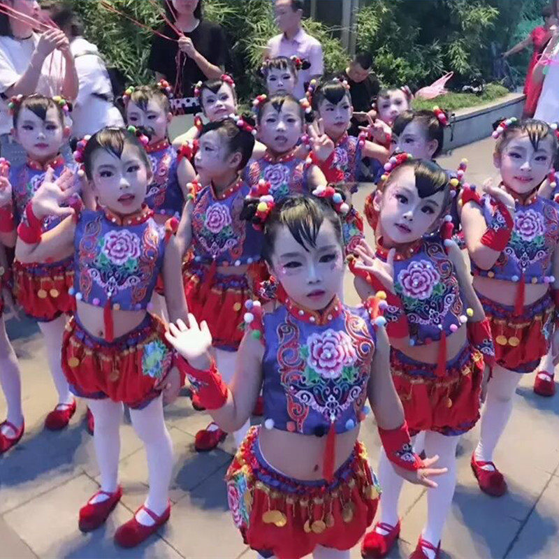 New Year's Day Performance of Children's Opening Dance Festive Shoots of the Lantern Cage Pants China Dream Act Out Of Toddler Dreamva Dance Suit