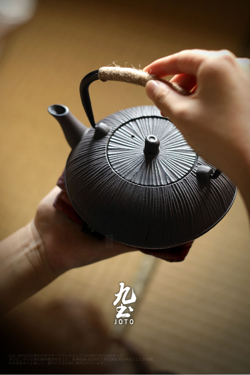 Japanese manual vintage cast iron teapot about nine soil wall uncoated girder type electric TaoLu boiled tea, the tea is special