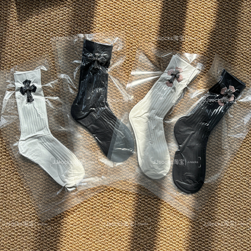 【Vacuum Cross】Leather Label Three-Dimensional Mid-Calf Socks, European Trendy Socks, Niche Heavy-Duty Black and White Versatile Slouch Socks