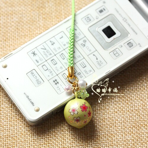 Spot Japanese goalkeeper's mobile phone Shallow Grass Temple Cute Little Rabbit Cherry Blossom Water Soundbellbell Bell Bell Cell Phone Pendant Accessories Small Pendant