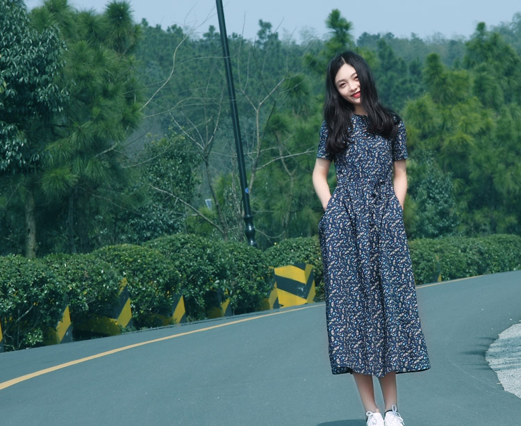 Văn học nhỏ tươi nhỏ hoa ngắn tay áo bông retro mỏng vòng cổ tie bông và vải lanh dài váy 2018 mùa hè váy trắng dài tay