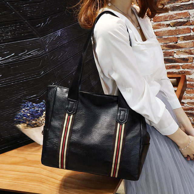 2022 new leather women's bags fashion all-match simple net red big bag large-capacity portable shoulder commuter briefcase