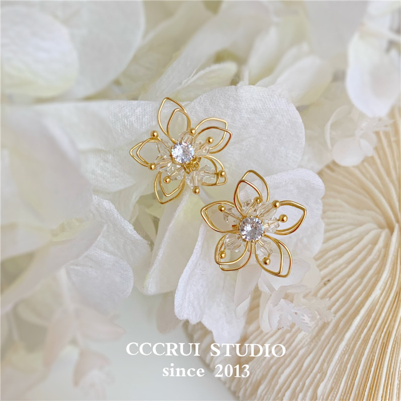 賓士印象 Cccrui 韓國東大門銀針金線花朵鋯石水晶甜美少女仙女百搭耳環 Yahoo奇摩拍賣