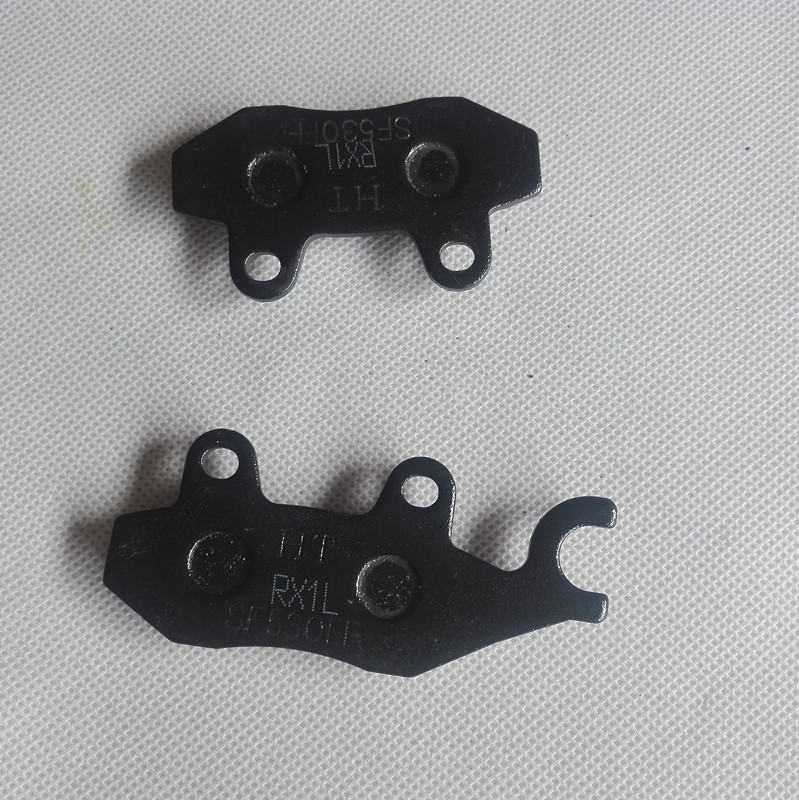 Áp dụng Suzuki Ruishuang EN125-2-2E-2F-3A-3F Diamond Leopard HJ125K-3A Đĩa phanh trước má phanh cơ xe máy